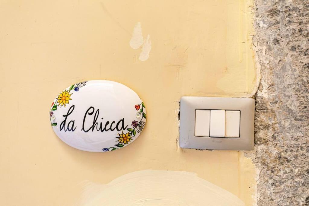 La Chicca Appartamento Intero Nei Quartieri Spagnoli Neapel Exteriör bild