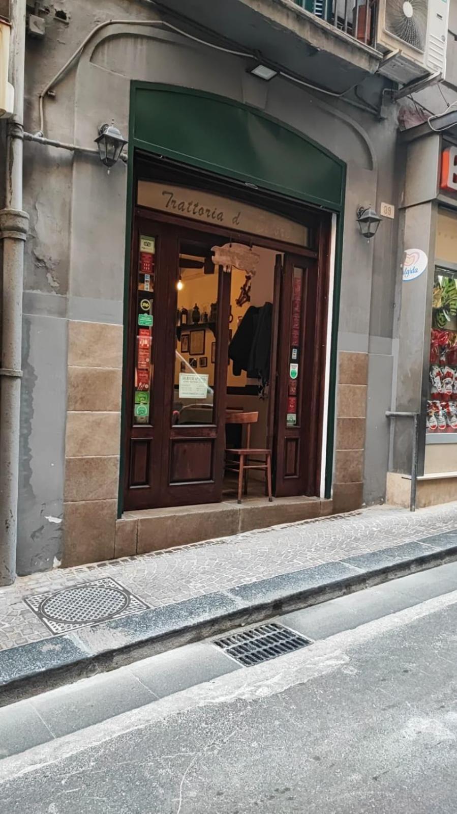 La Chicca Appartamento Intero Nei Quartieri Spagnoli Neapel Exteriör bild